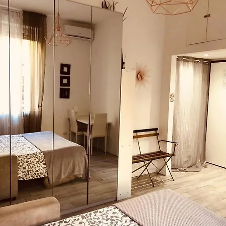 Joy House -central Near Metro Arco Della Pace Brera-entire Perfect For Work & Play, Nightlife With Ac & Fast Wifi Welcome To The Cool Joy House!