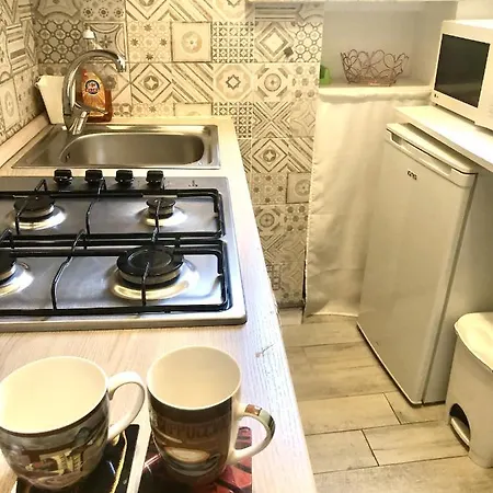 Joy House -central Near Metro Arco Della Pace Brera-entire Perfect For Work & Play, Nightlife With Ac & Fast Wifi Welcome To The Cool Joy House! アパート