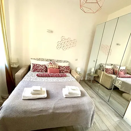 Joy House -central Near Metro Arco Della Pace Brera-entire Perfect For Work & Play, Nightlife With Ac & Fast Wifi Welcome To The Cool Joy House! *