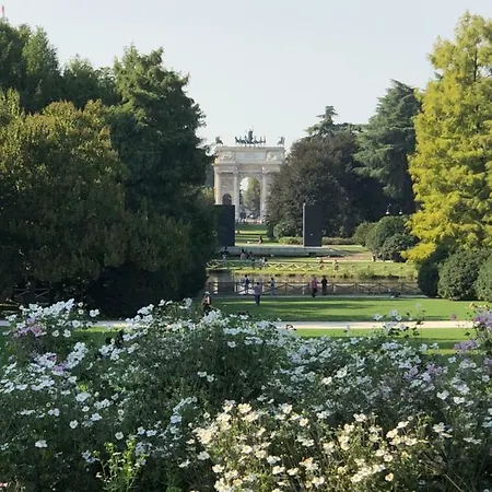 Joy House -central Near Metro Arco Della Pace Brera-entire Perfect For Work & Play, Nightlife With Ac & Fast Wifi Welcome To The Cool Joy House! アパート